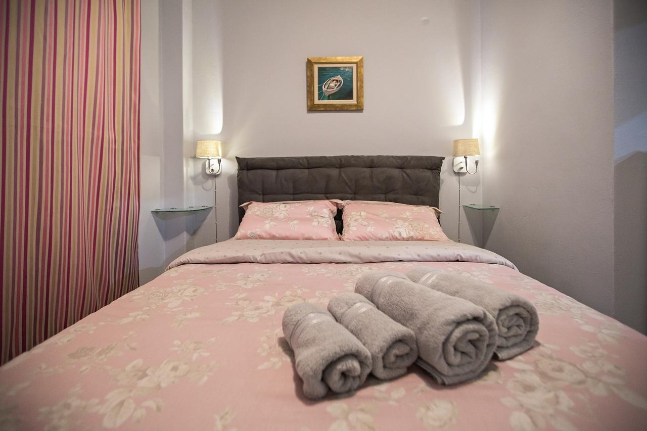 Paradise Apartment In Peiraiki Pireo Esterno foto